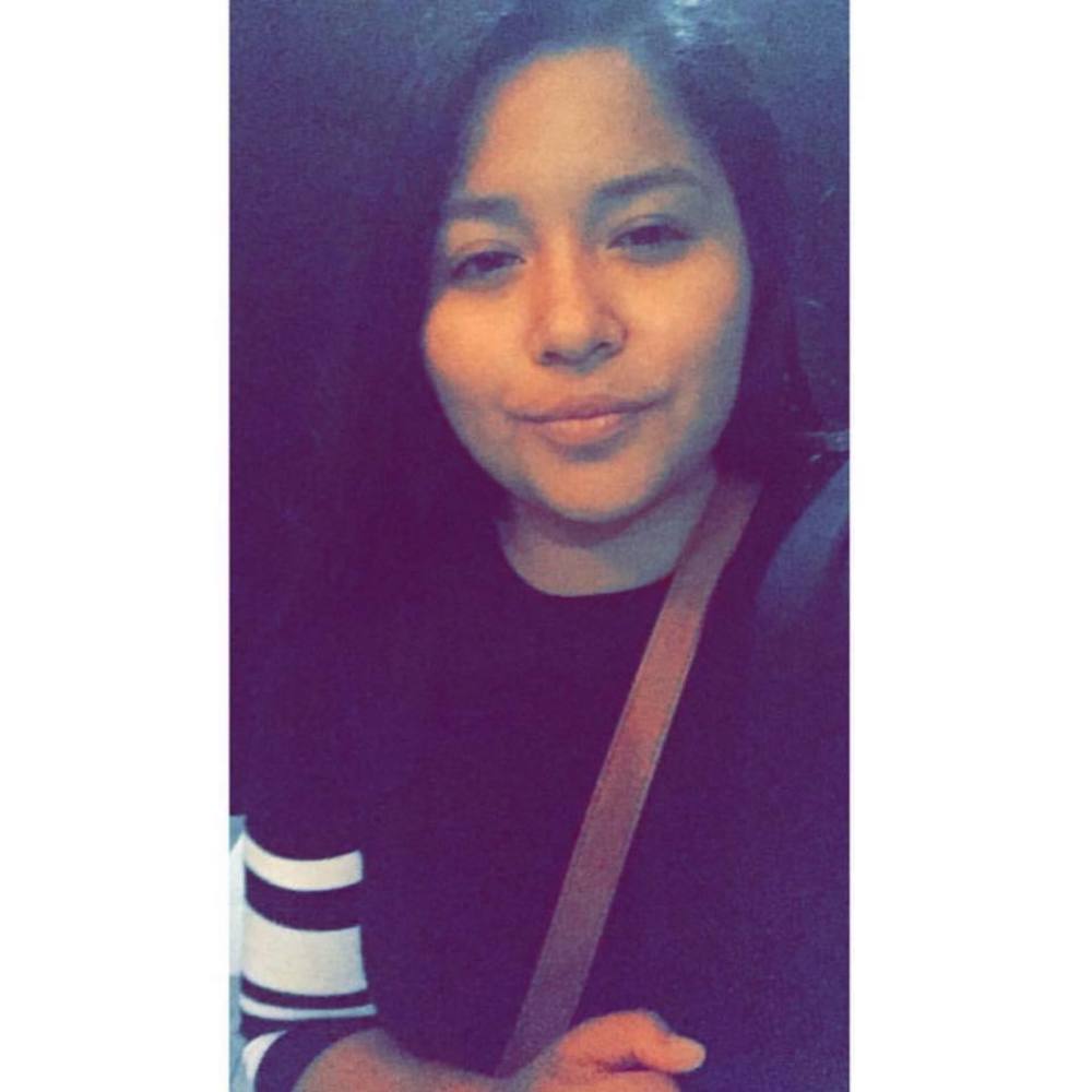 Meet your Posher, Yesenia